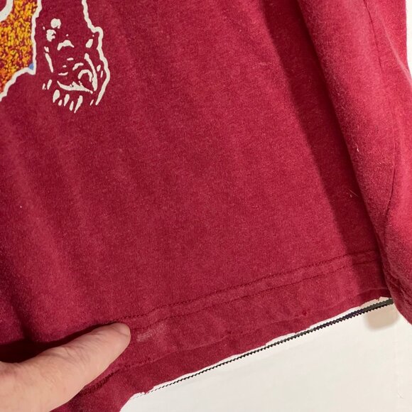 KISS Shirt Mens L 42 Greatest Hits Tour Band Rock Music Distressed 2023 T-Shirt - Picture 5 of 7